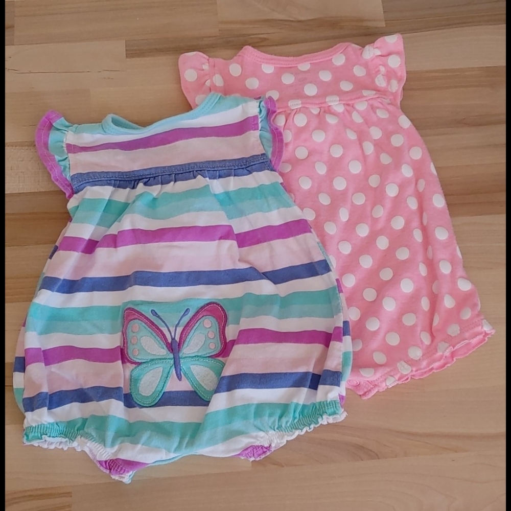 🌼Carter's NB Rompers - Picture 2 of 3